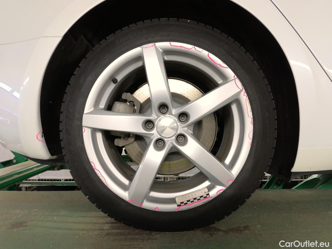  Tesla  Model 3  DualM. Long-Range AWD #21