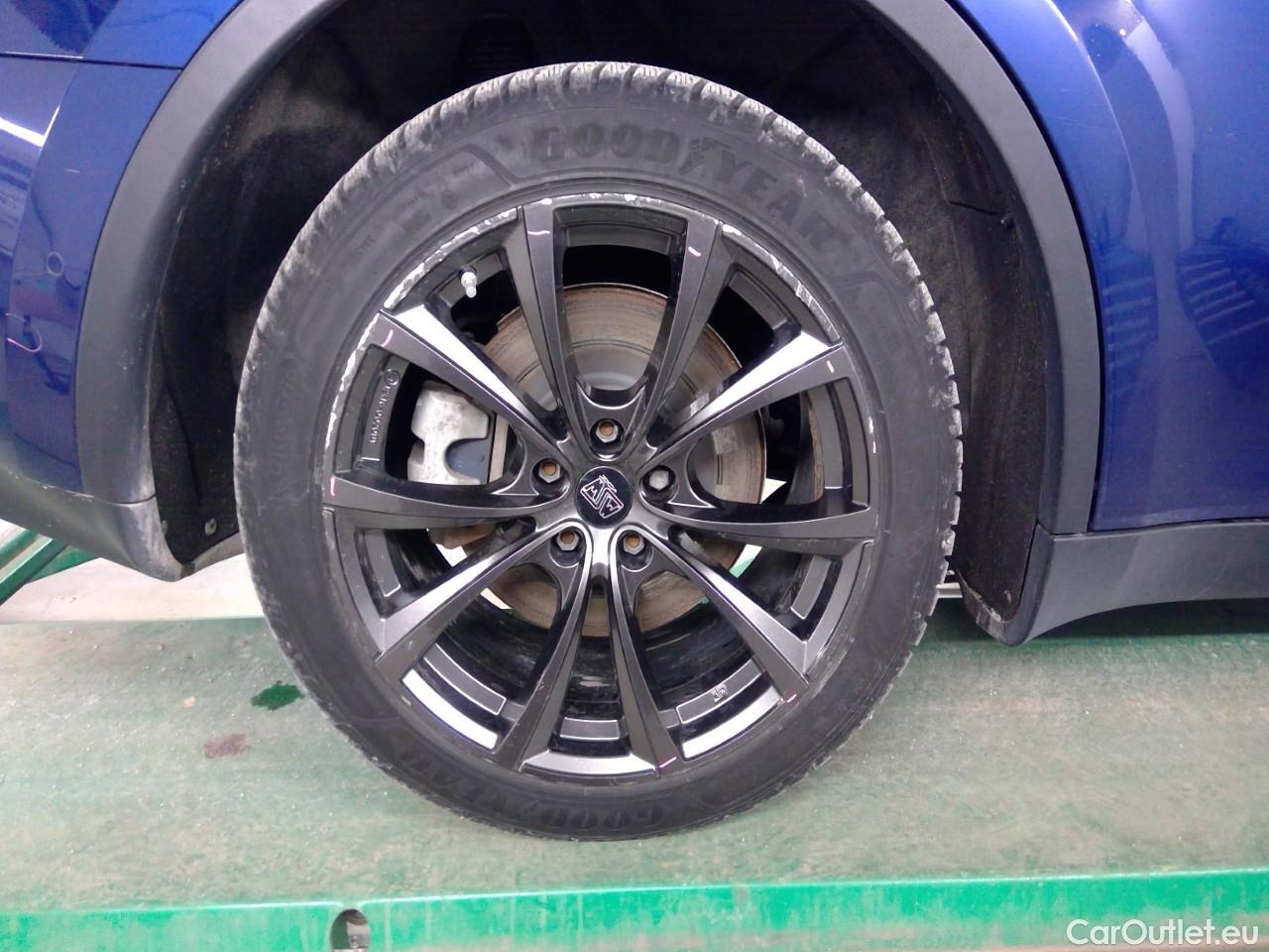  Tesla  Model Y  75kWh Long-Range AWD #8