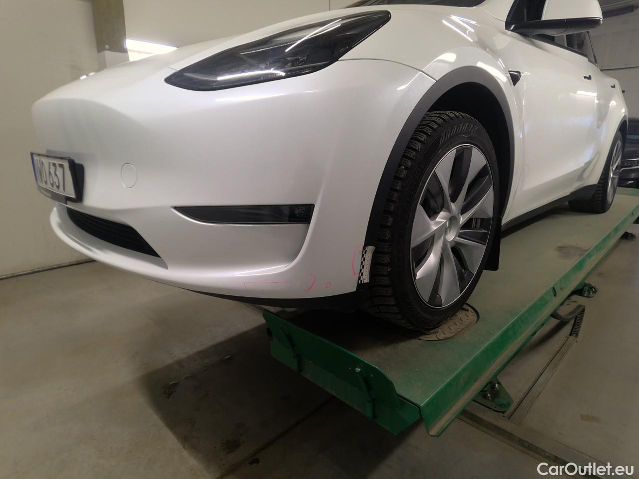  Tesla  Model Y  Long-Range AWD #9
