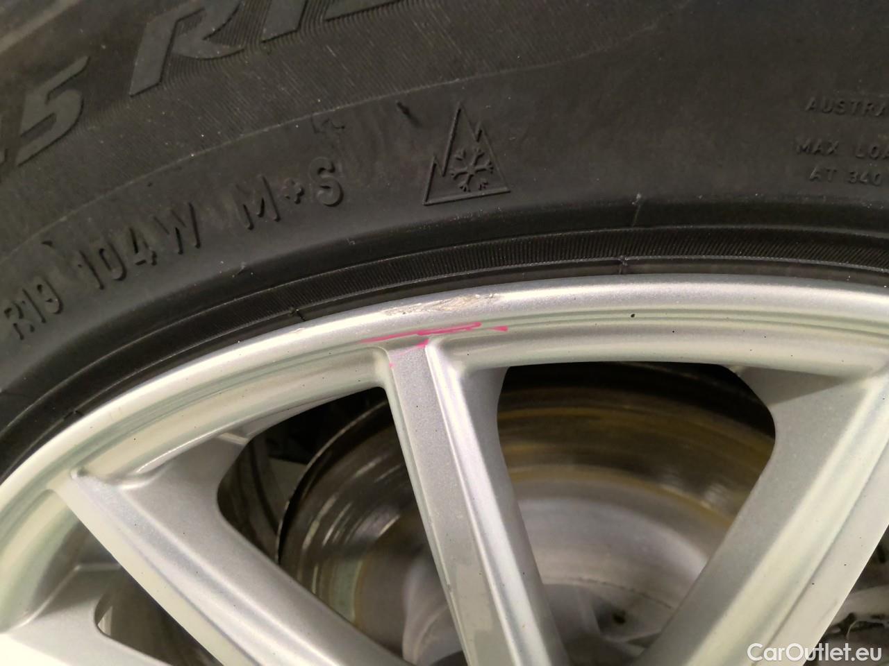  Tesla  Model Y  Long-Range AWD #13