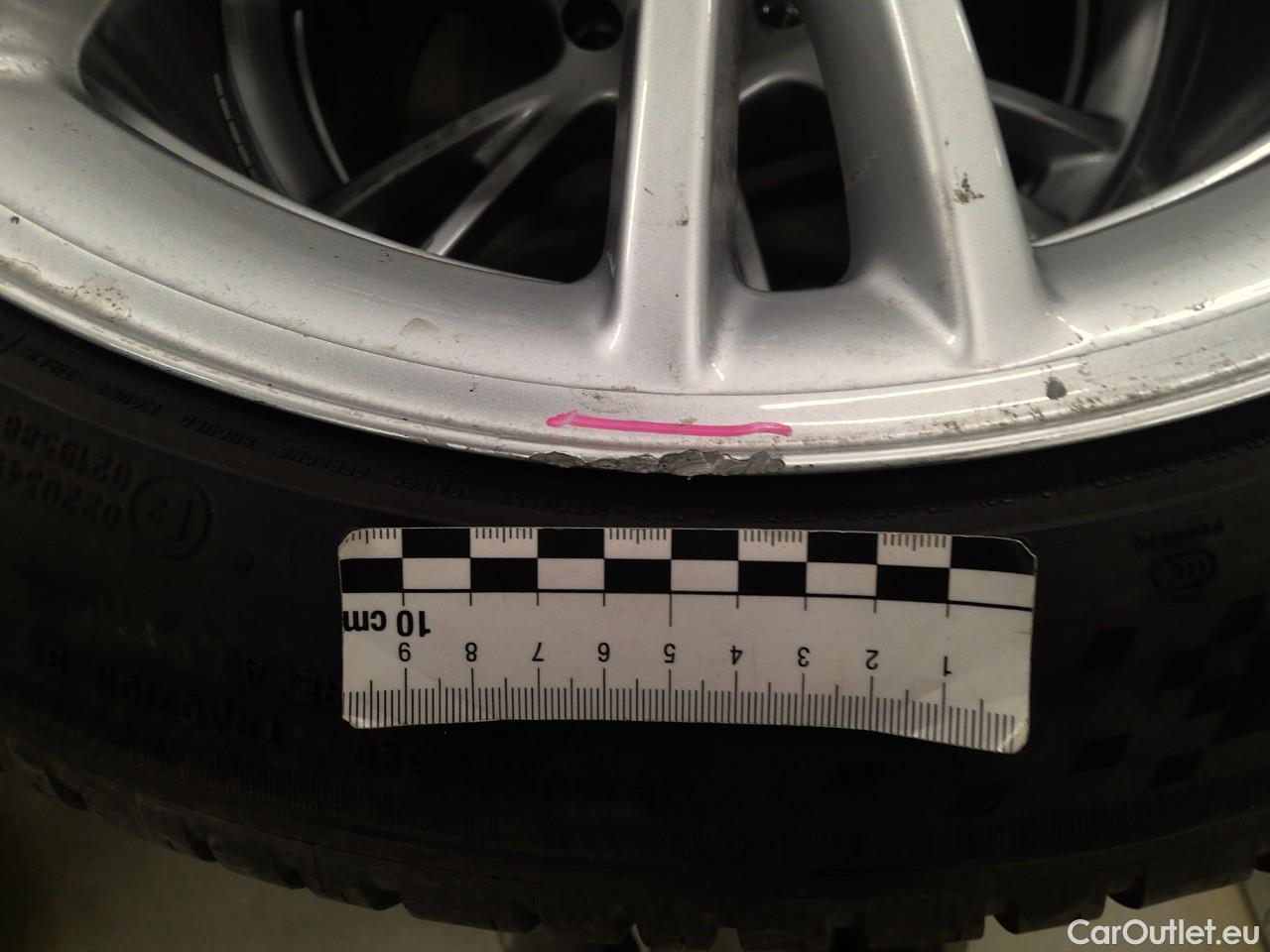  Tesla  Model Y  Long-Range AWD #5