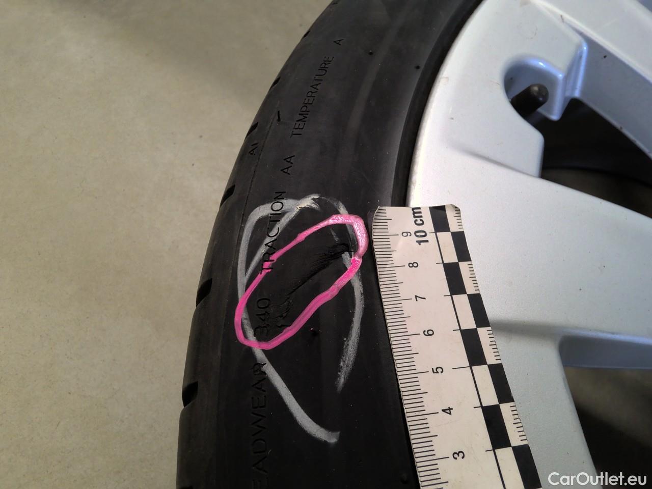  Tesla  Model 3  DualM. Long-Range AWD #11