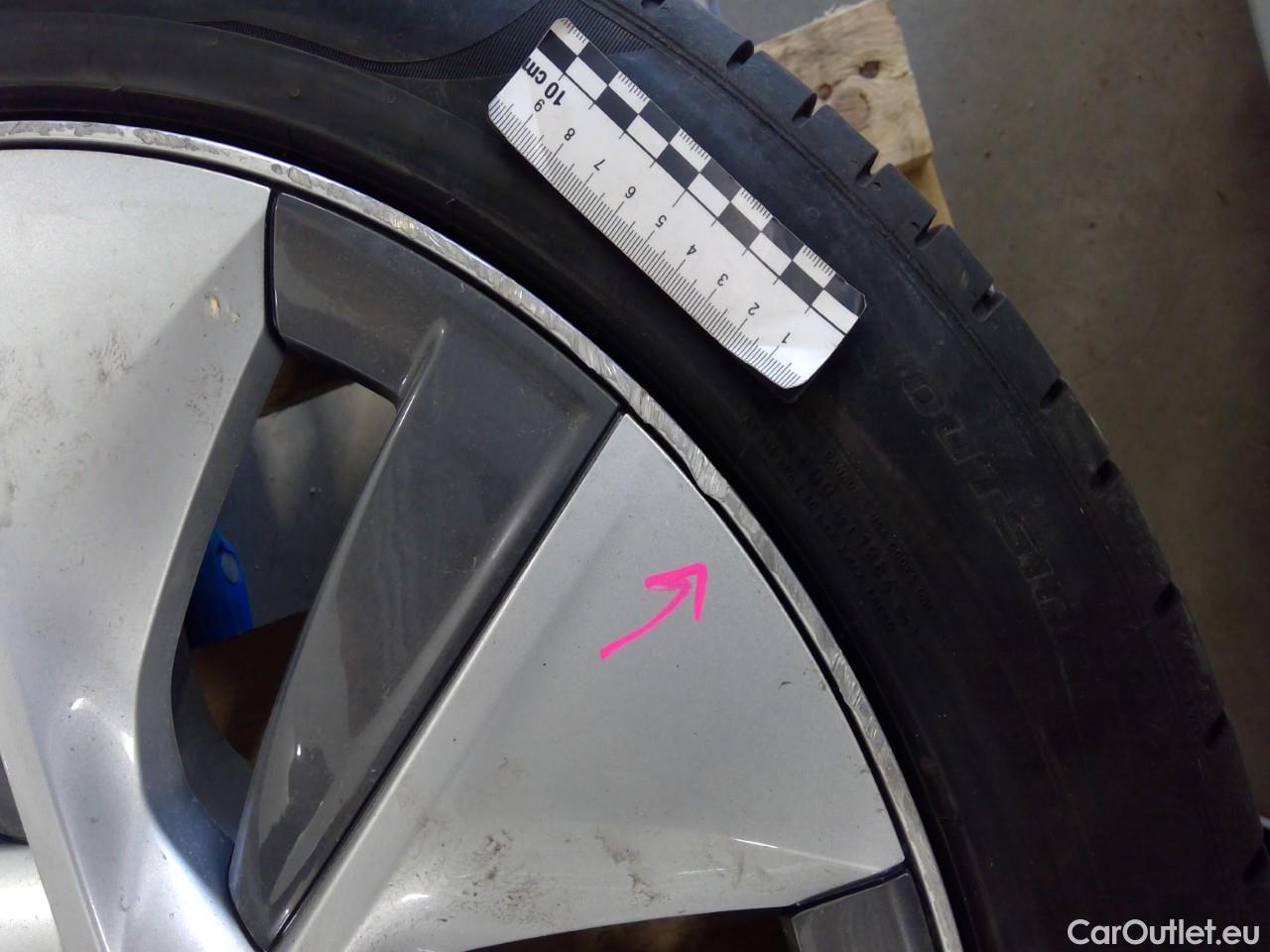  Tesla  Model Y  75kWh Long-Range AWD #43