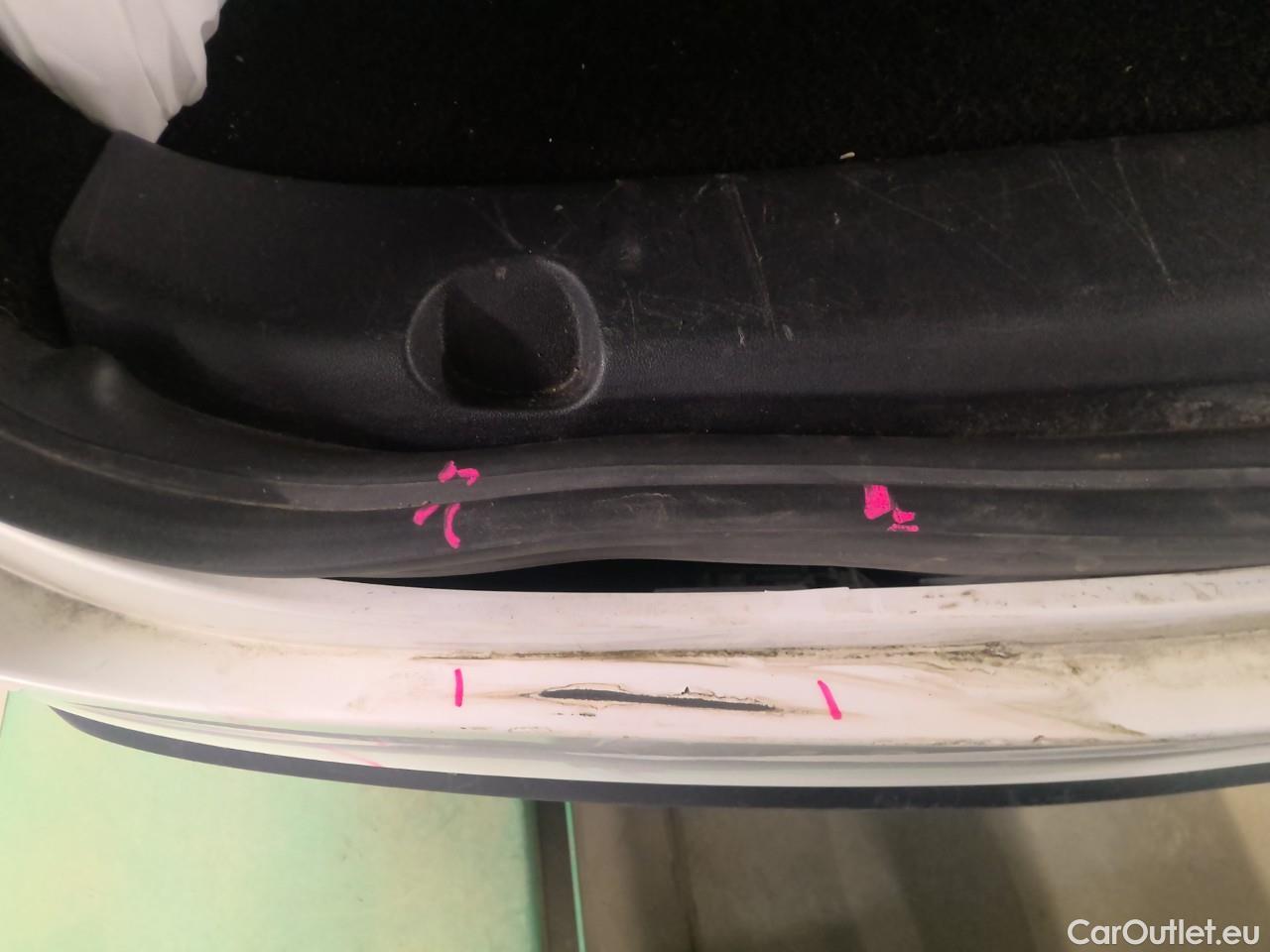  Tesla  Model Y  Long-Range AWD #20