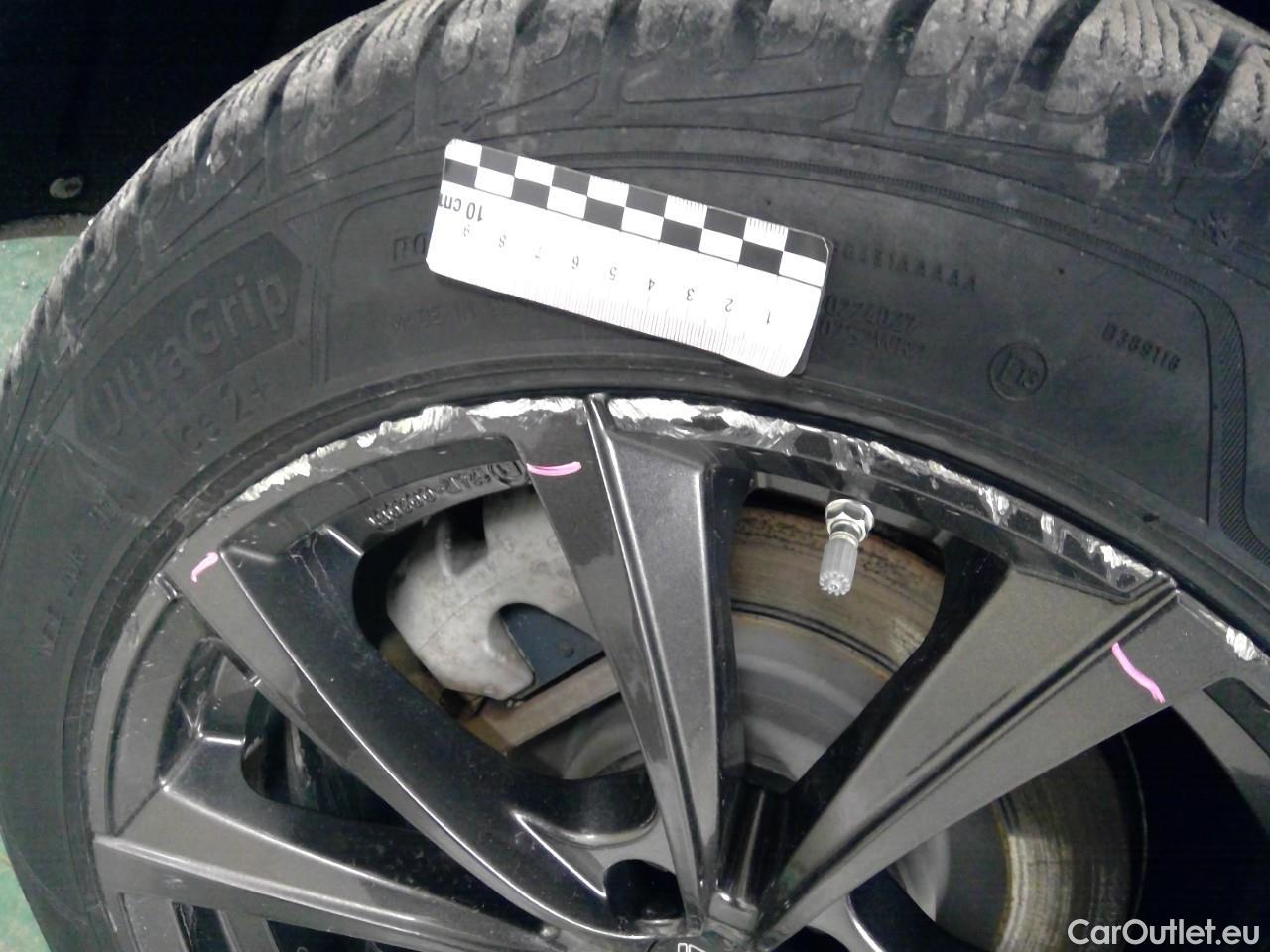  Tesla  Model Y  75kWh Long-Range AWD #7