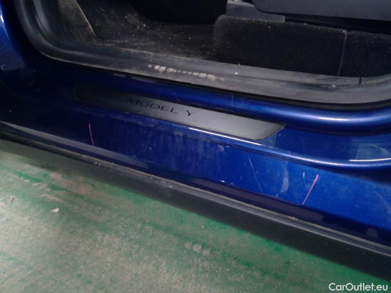  Tesla  Model Y  75kWh Long-Range AWD #24