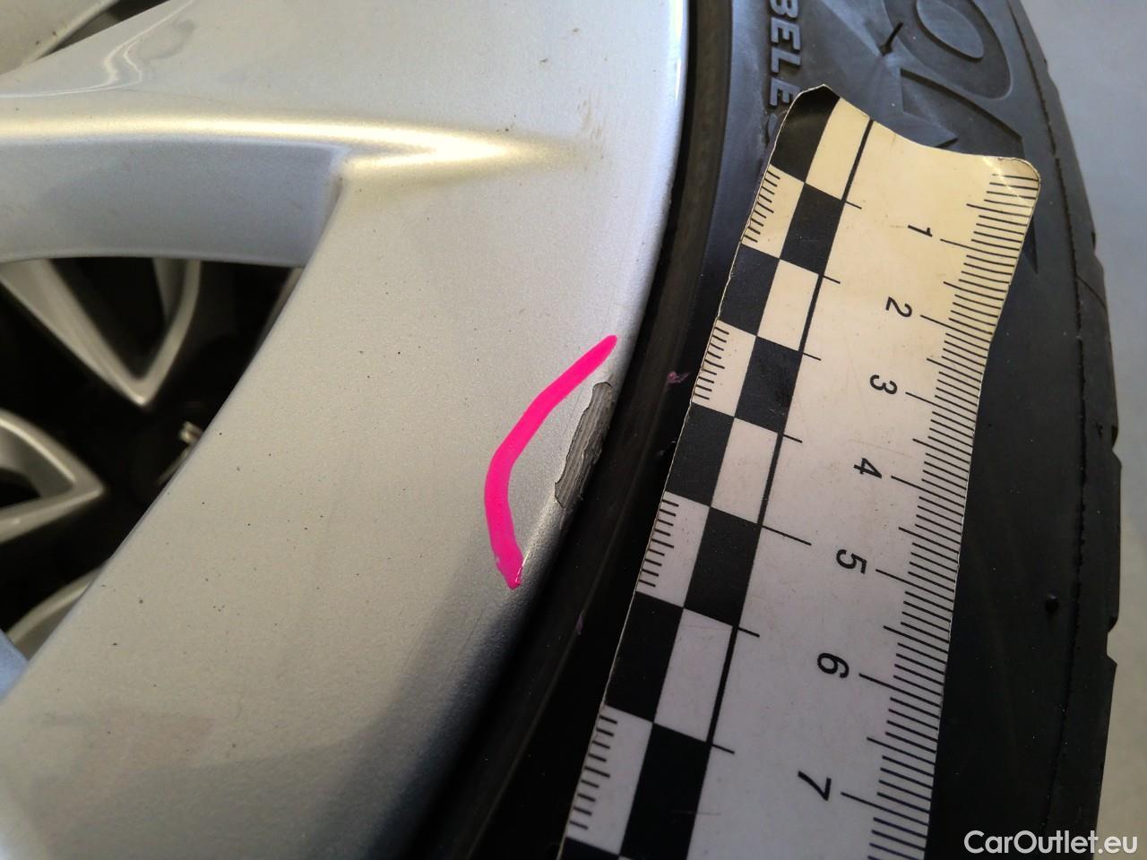  Tesla  Model 3  DualM. Long-Range AWD #6