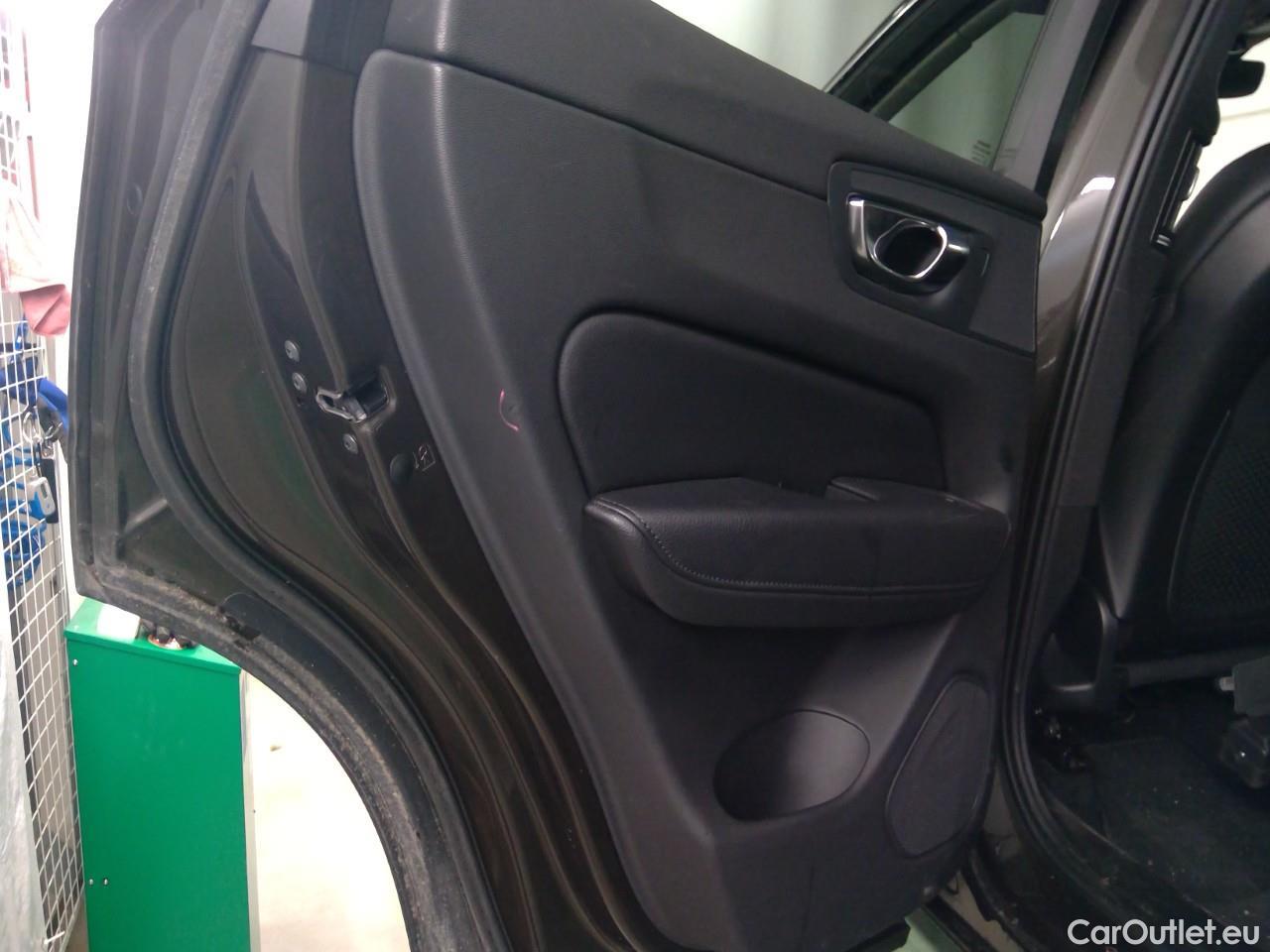  Volvo  XC60  T6 340 Ins. Rech. 4WD Aut #17