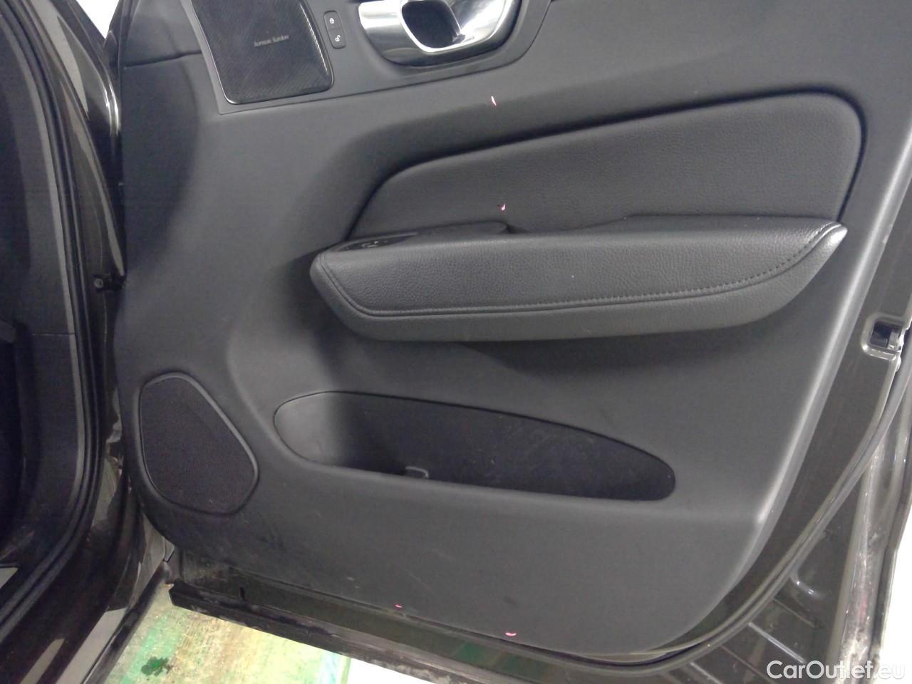  Volvo  XC60  T6 340 Ins. Rech. 4WD Aut #39