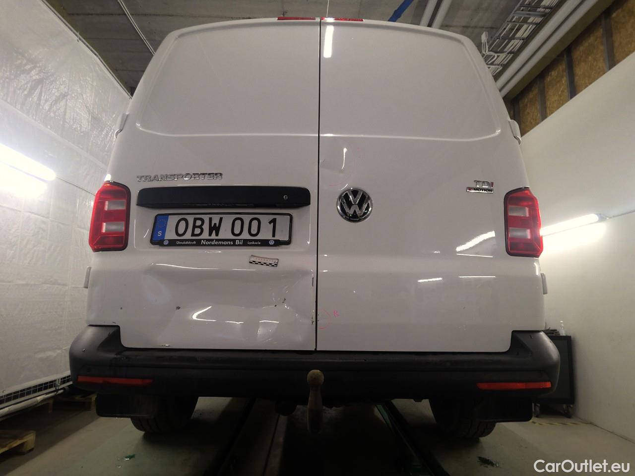  Volkswagen  Transporter T6 TDI 150 28 L2H1 A CV 4M #19