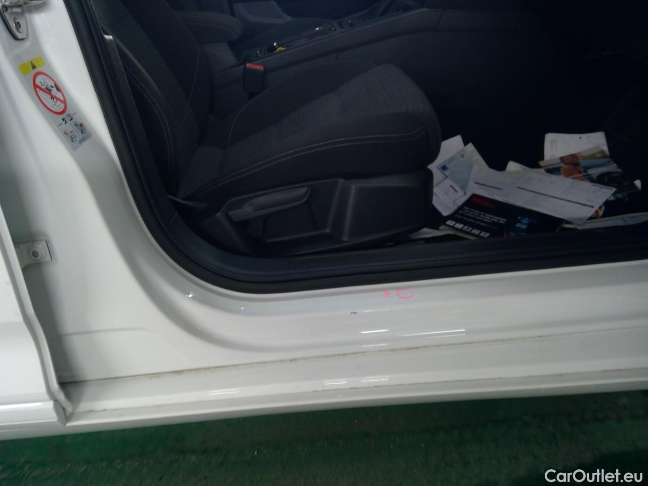  Volkswagen  Passat  SC TDI 150 Aut. #36