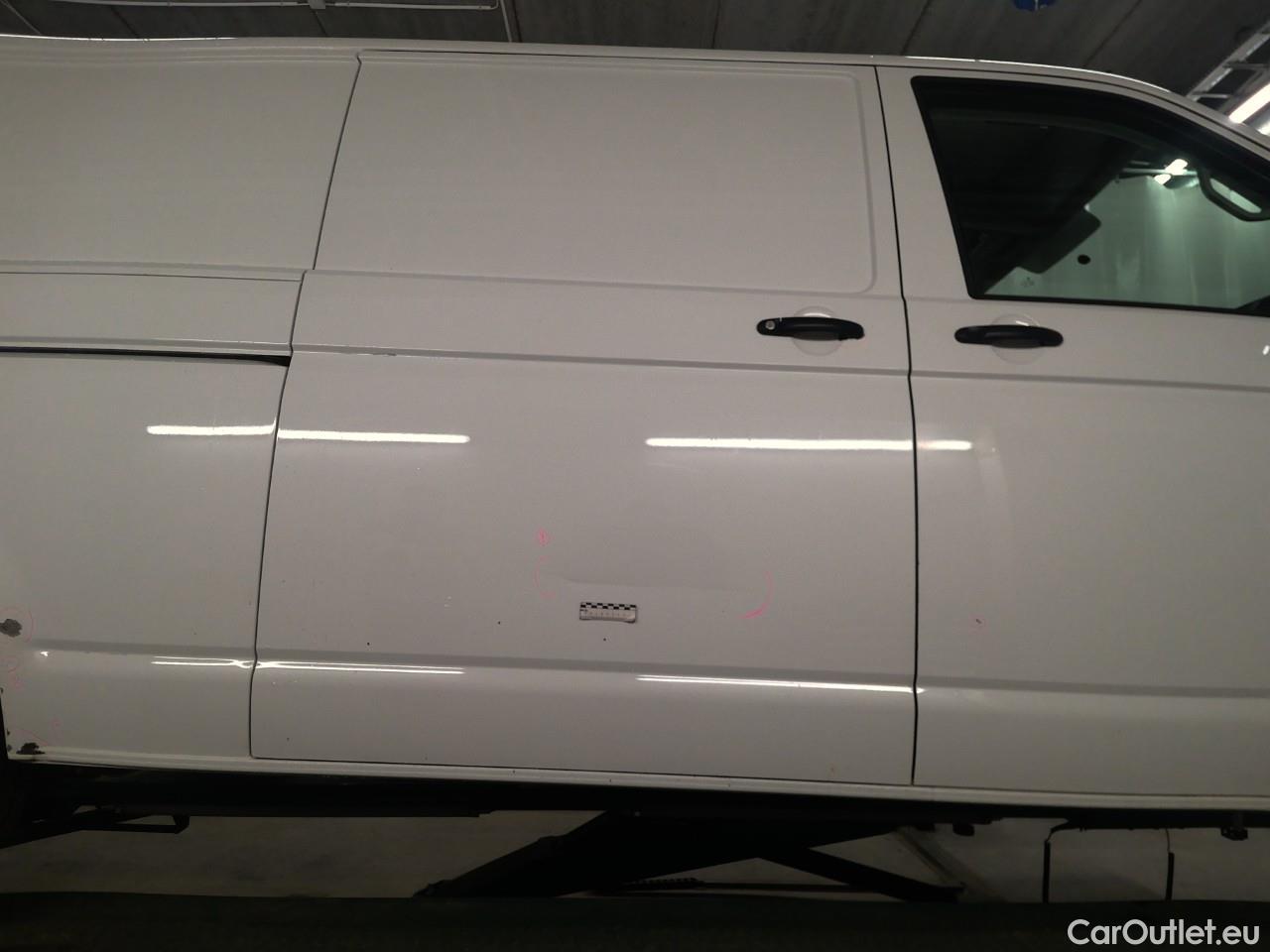  Volkswagen  Transporter T6 TDI 150 28 L2H1 A CV 4M #11