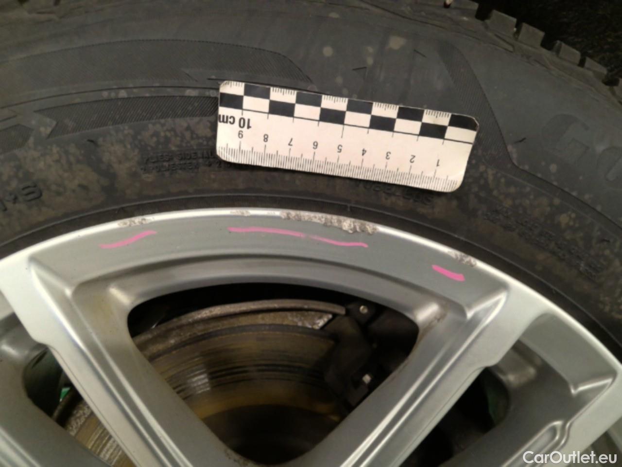  Volvo  XC60  T6 340 Ins. Expr. 4WD Aut #3