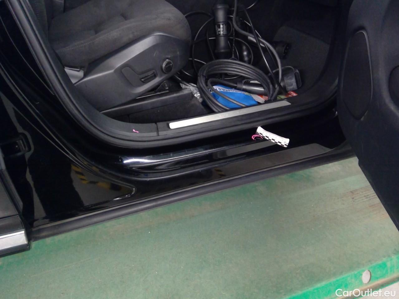  Volvo  XC60  T6 340 Ins. Expr. 4WD Aut #23