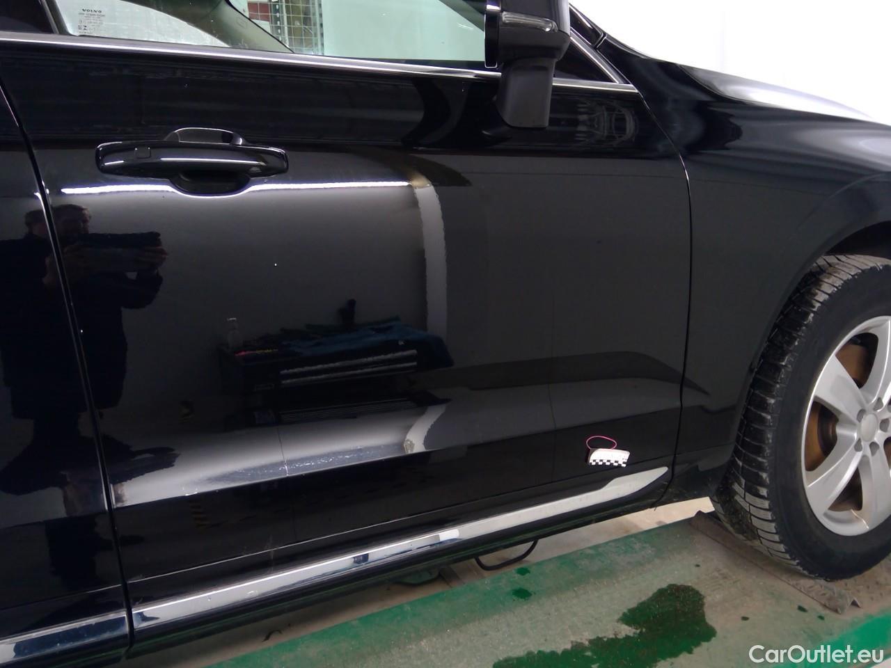  Volvo  XC60  T6 350 Ins.Rec. AWD Aut #18