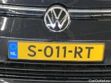  Volkswagen  Golf  Volkswagen Variant 1.0 eTSI 81kW DSG Life 5d #5