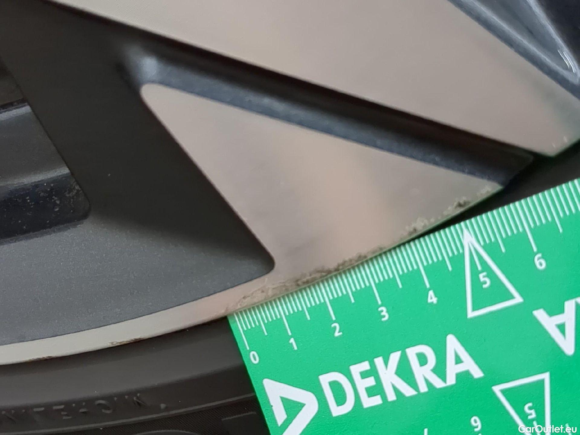  Peugeot  308 PEUGEOT  SW / 2021 / 5P / Break PureTech 130 S&S EAT 8 ALLURE #6