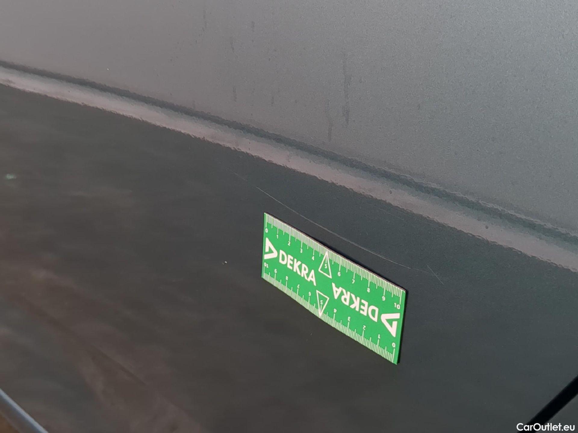  Peugeot  308 PEUGEOT  SW / 2021 / 5P / Break PureTech 130 S&S EAT 8 ALLURE #30