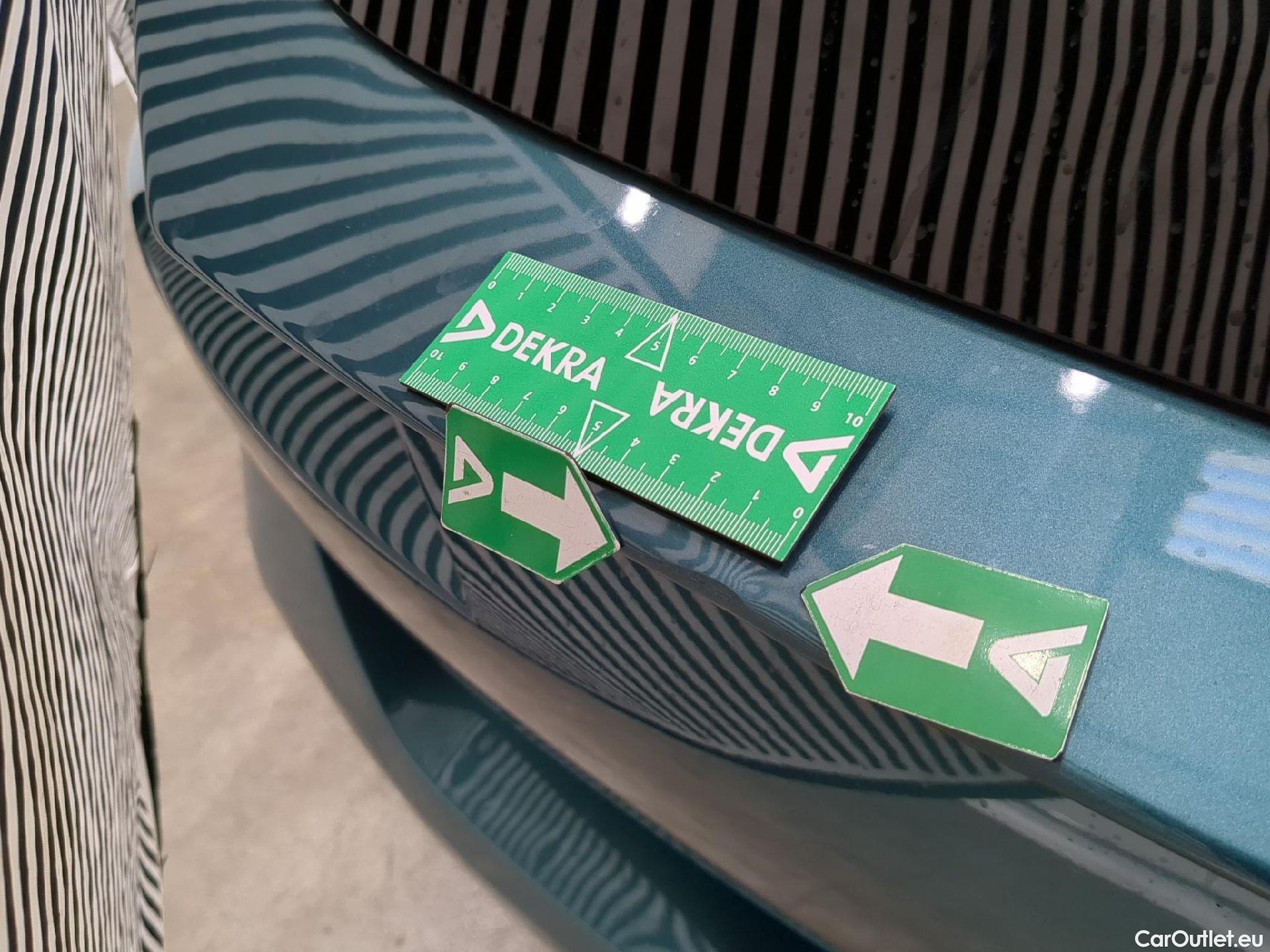  Peugeot  308 PEUGEOT  SW / 2021 / 5P / Break PureTech 130 S&S EAT 8 ALLURE #36