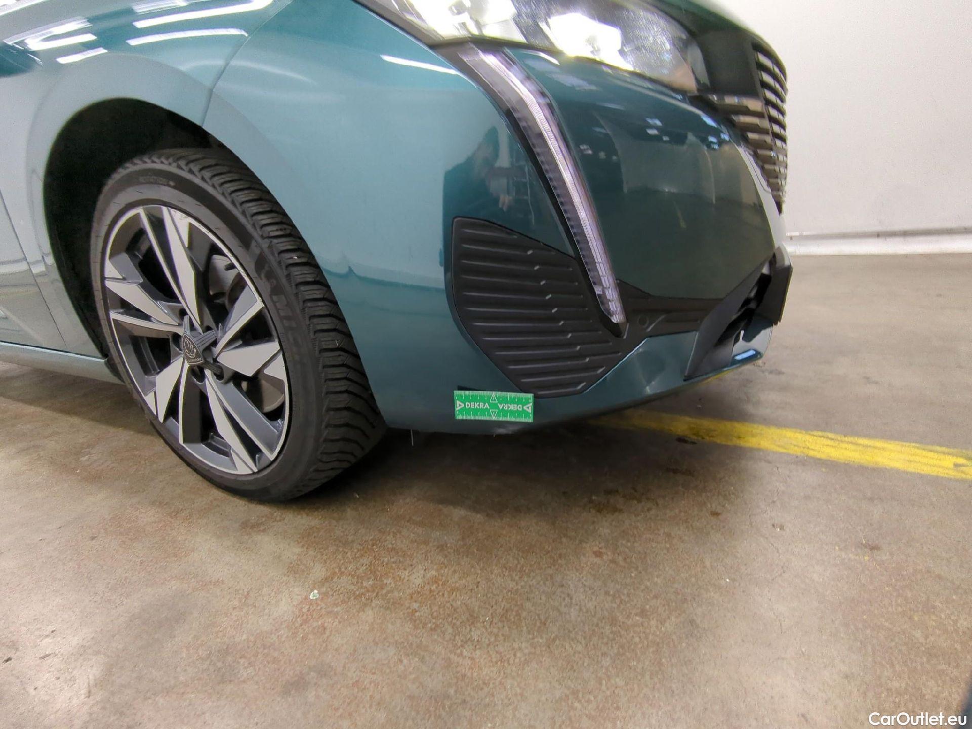  Peugeot  308 PEUGEOT  SW / 2021 / 5P / Break PureTech 130 S&S EAT 8 ALLURE #10