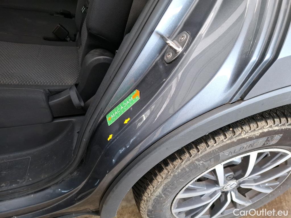  Volkswagen  Tiguan VOLKSWAGEN  Allspace / 2017 / 5P / SUV 2.0 TDI 150 DSG7 Confortline Business #9