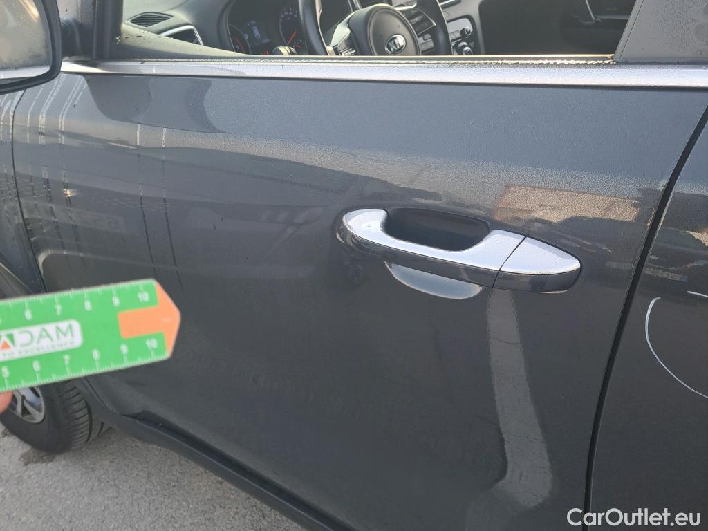  KIA  Sportage KIA  1.6MHEV Drive 100kW(136CV) 4x2(Crist Tintados)(CX) #3