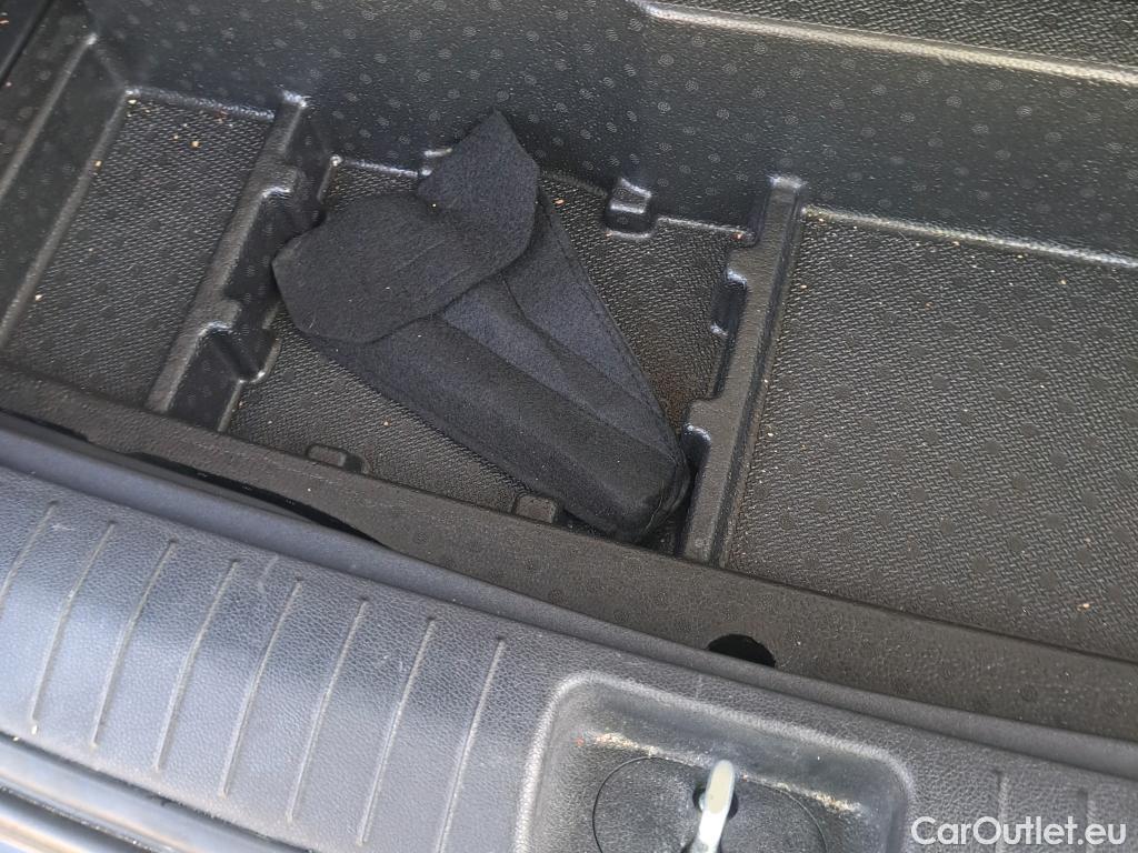  KIA  Sportage KIA  1.6MHEV Drive 100kW(136CV) 4x2(Crist Tintados)(CX) #7