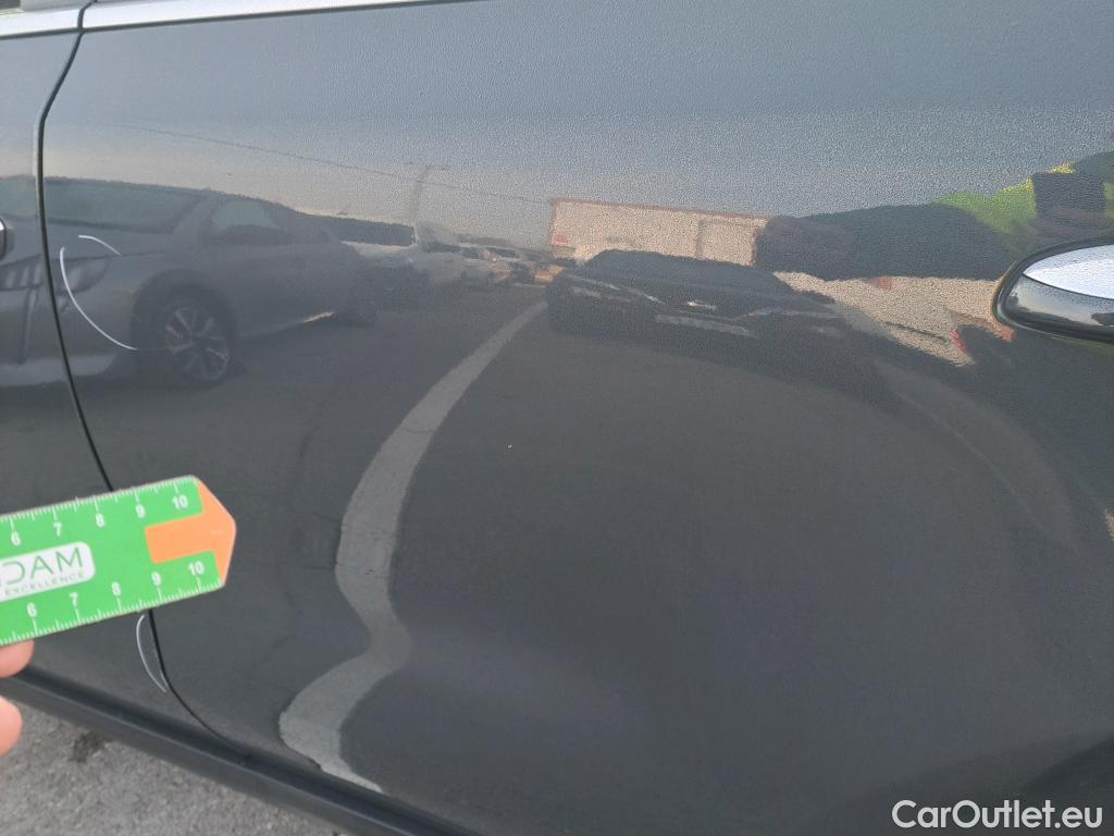  KIA  Sportage KIA  1.6MHEV Drive 100kW(136CV) 4x2(Crist Tintados)(CX) #20