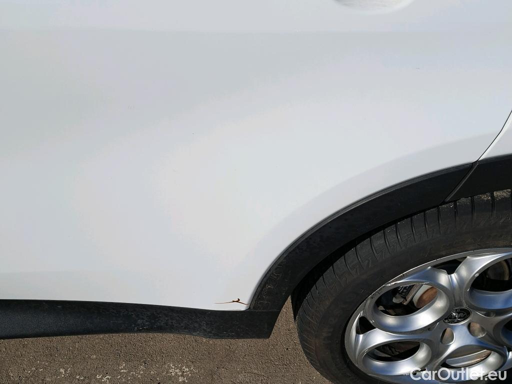  Alfa Romeo  TONALE Alfa Romeo  / 2022 / 5P / todoterreno 1.5 MHEV GASOLINA 130 CV SPRINT FWD #1