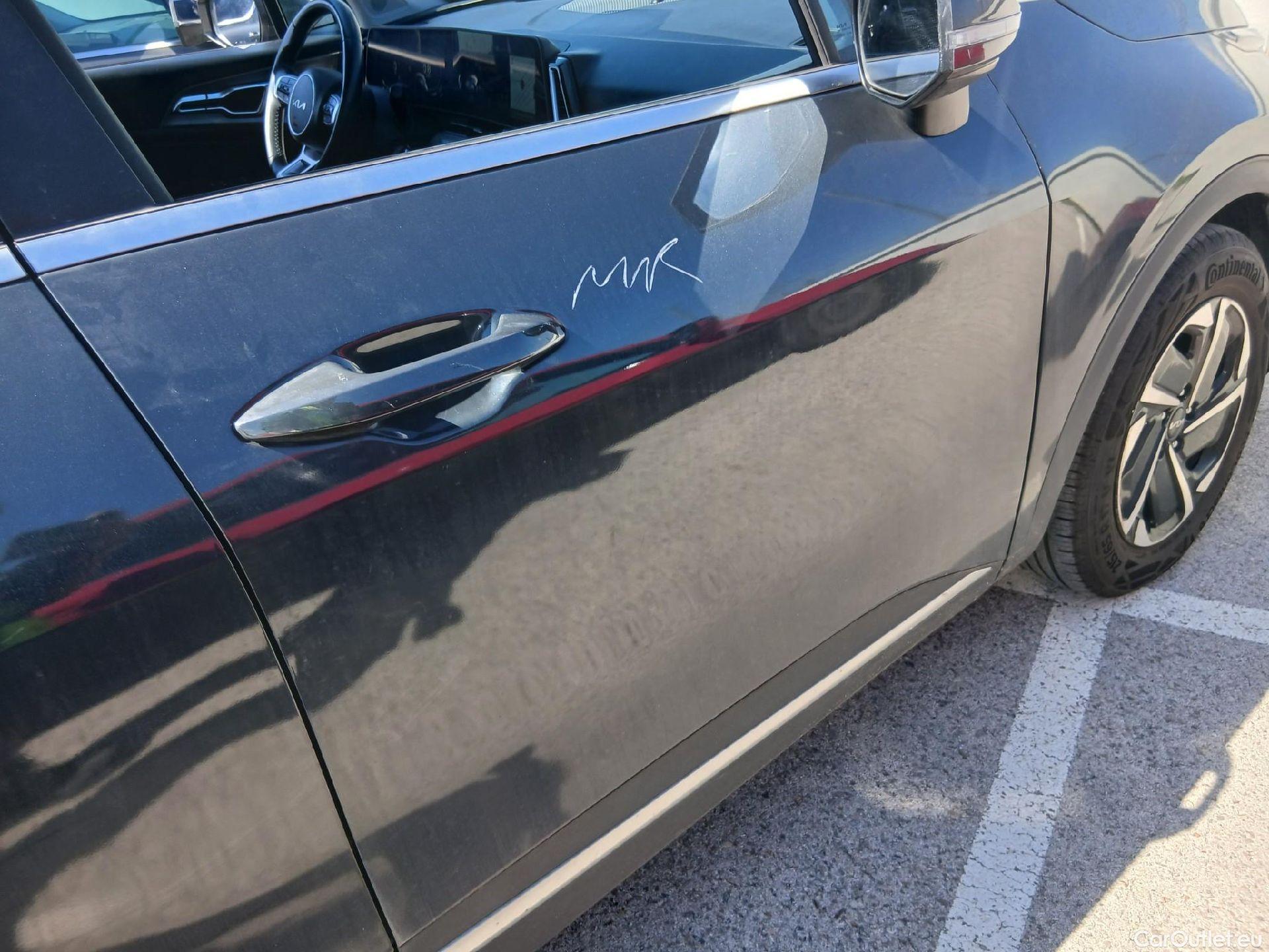  KIA  Sportage KIA  / 2022 / 5P / todoterreno 1.6 CRDi MHEV 100kW (136CV) Drive 4X2 #25