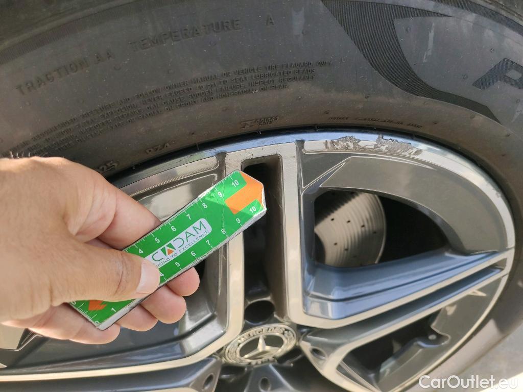  Mercedes  G-Klasee MERCEDES-BENZ GLC Coupé / 2019 / 5P / coupé GLC 220 d 4MATIC #4