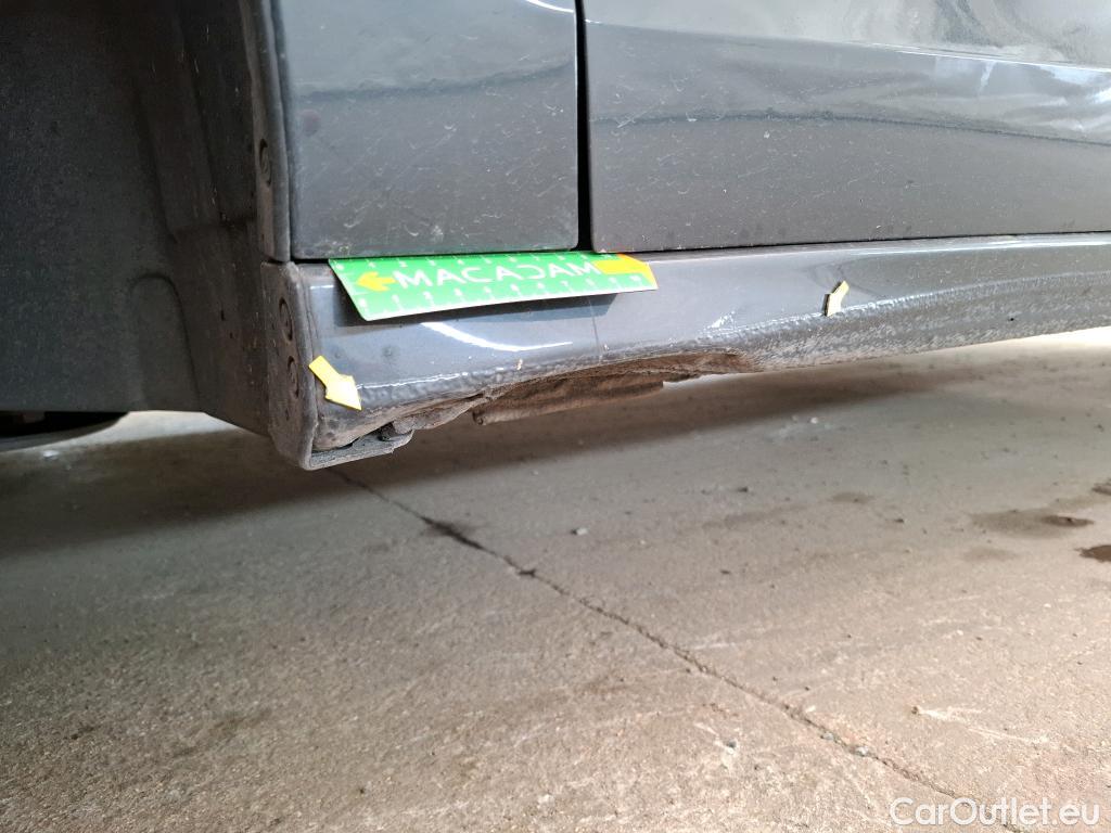  Audi  A3  Berline 30 TDI Business Line 2.0 TDI 115CV BVA7 E6d #9