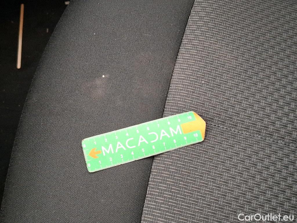  Bmw  Serie 1 Série 1 / 2019 / 5P / Berline 1.5 116I DKG7 Business Design  #8