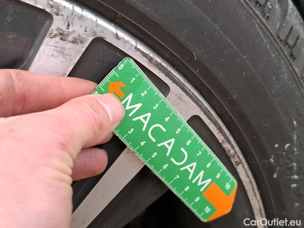  Bmw  Serie 1 Série 1 / 2019 / 5P / Berline 1.5 116I DKG7 Business Design  #2