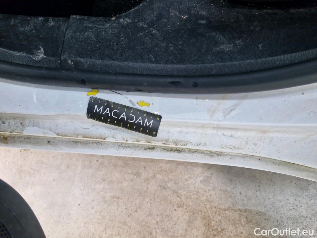  Opel  Corsa  F e Edition Business 50kWh BVA #17