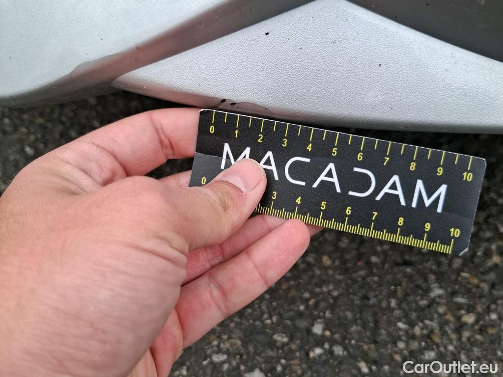  Nissan  Micra NISSAN  / 2016 / 5P / Berline IG-T 92 Business Edition #5