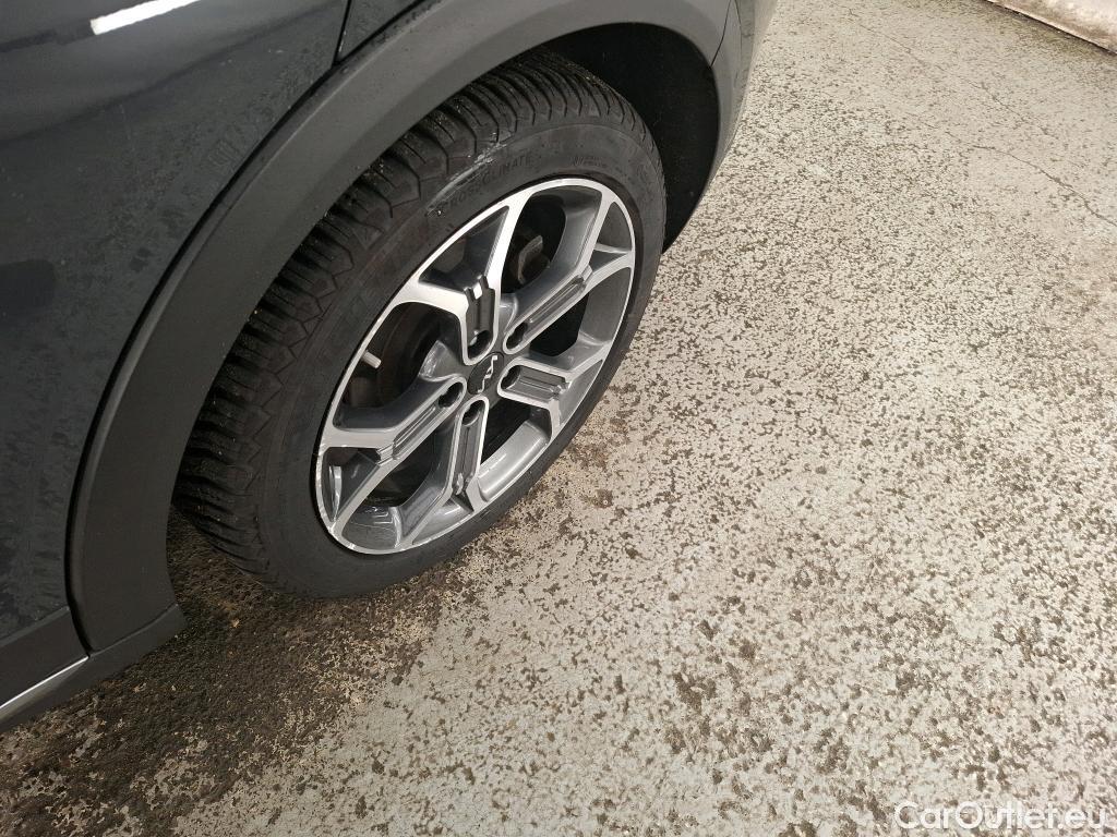  KIA  XCeed KIA  / 2019 / 5P / Crossover 1.6 GDI ISG ISG PHEV PREMIUM BUS DCT6 #1