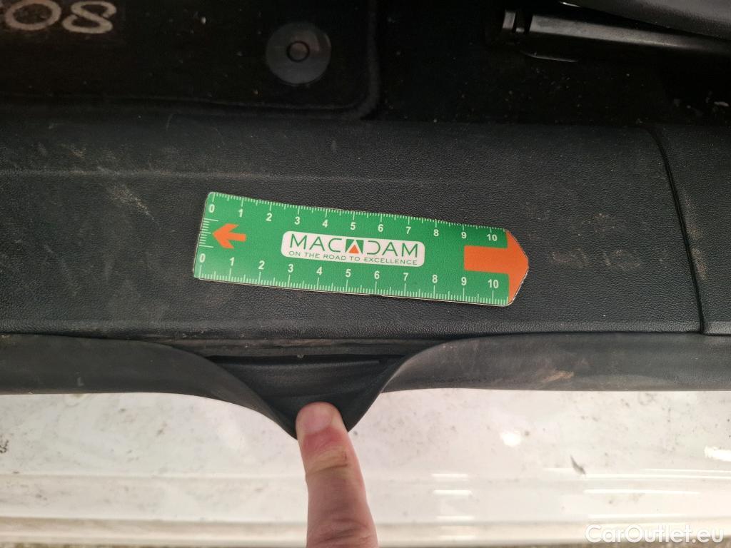  Peugeot  208  Allure Business 1.2 PureTech 110CV BVM6 E6dT #5