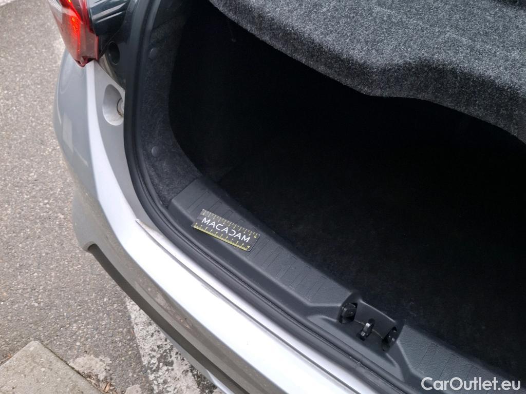  Nissan  Micra NISSAN  / 2016 / 5P / Berline IG-T 92 Business Edition #42