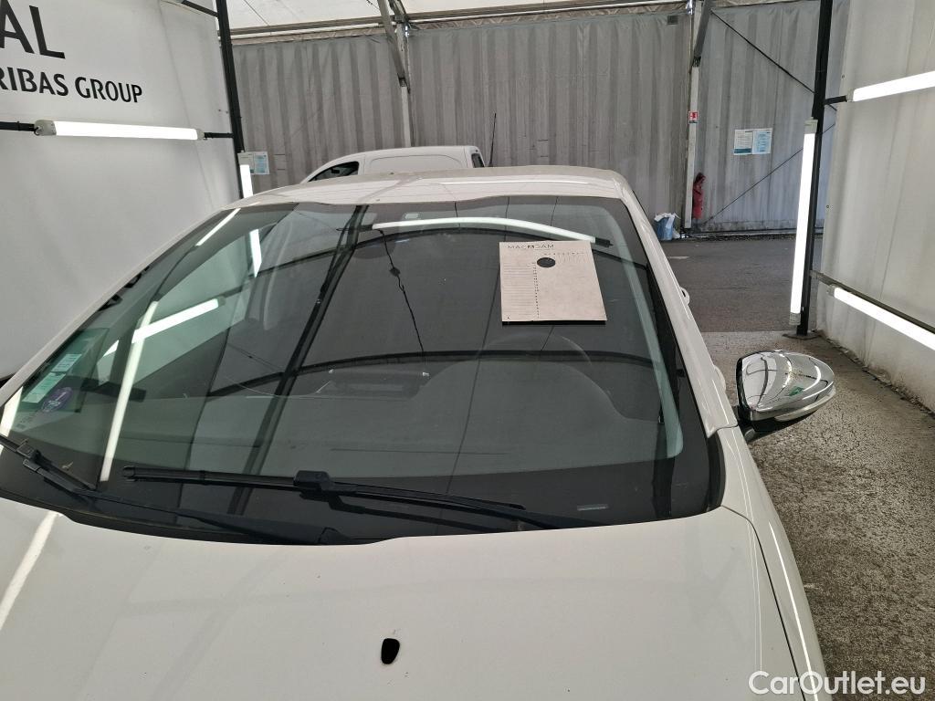  Peugeot  208  Allure Business 1.2 PureTech 110CV BVM6 E6dT #1