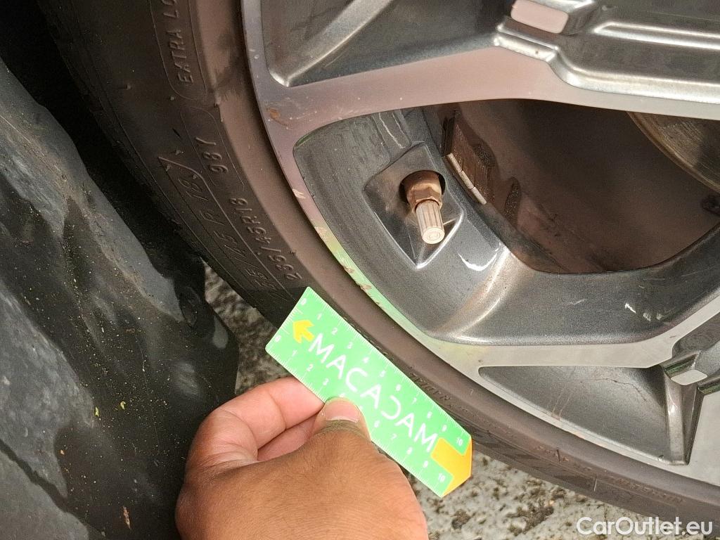  KIA  XCeed KIA  / 2019 / 5P / Crossover 1.6 GDI ISG ISG PHEV PREMIUM BUS DCT6 #35