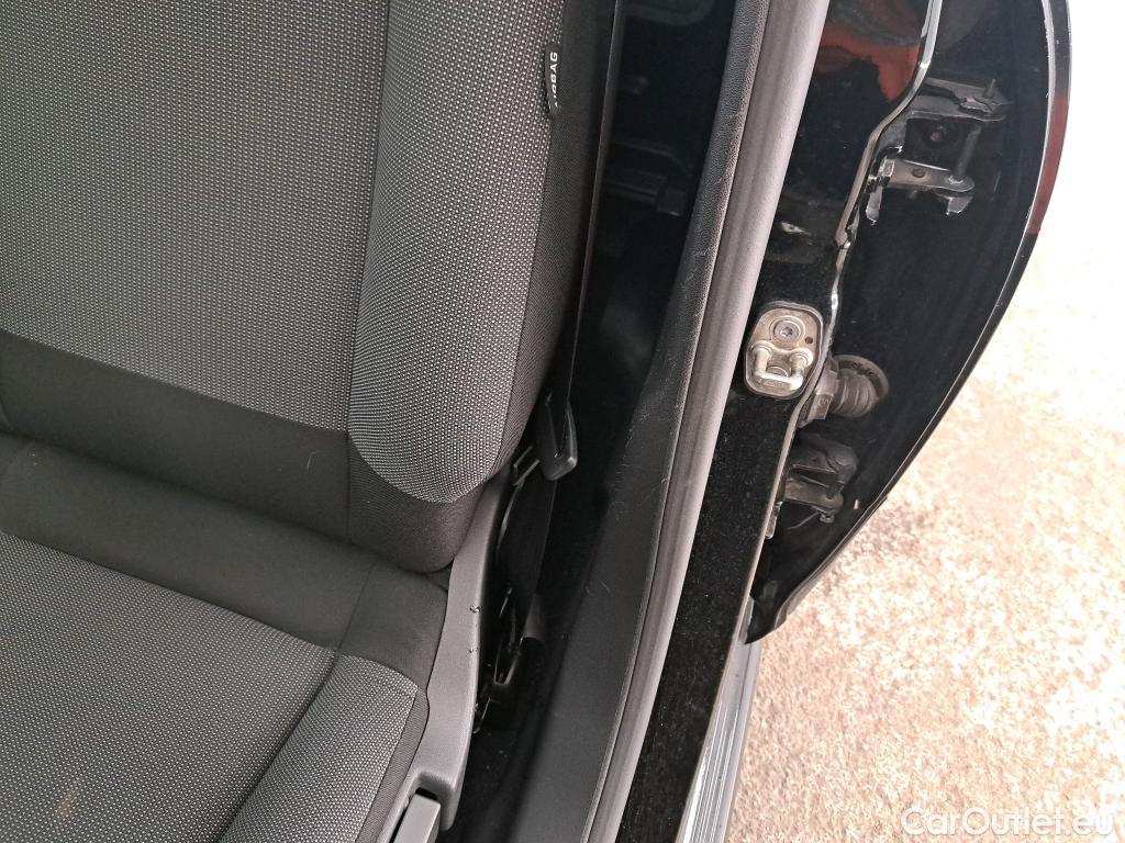  Citroen  C3  Société Feel Nav 1.2 PureTech 80CV BVM5 E6 #4