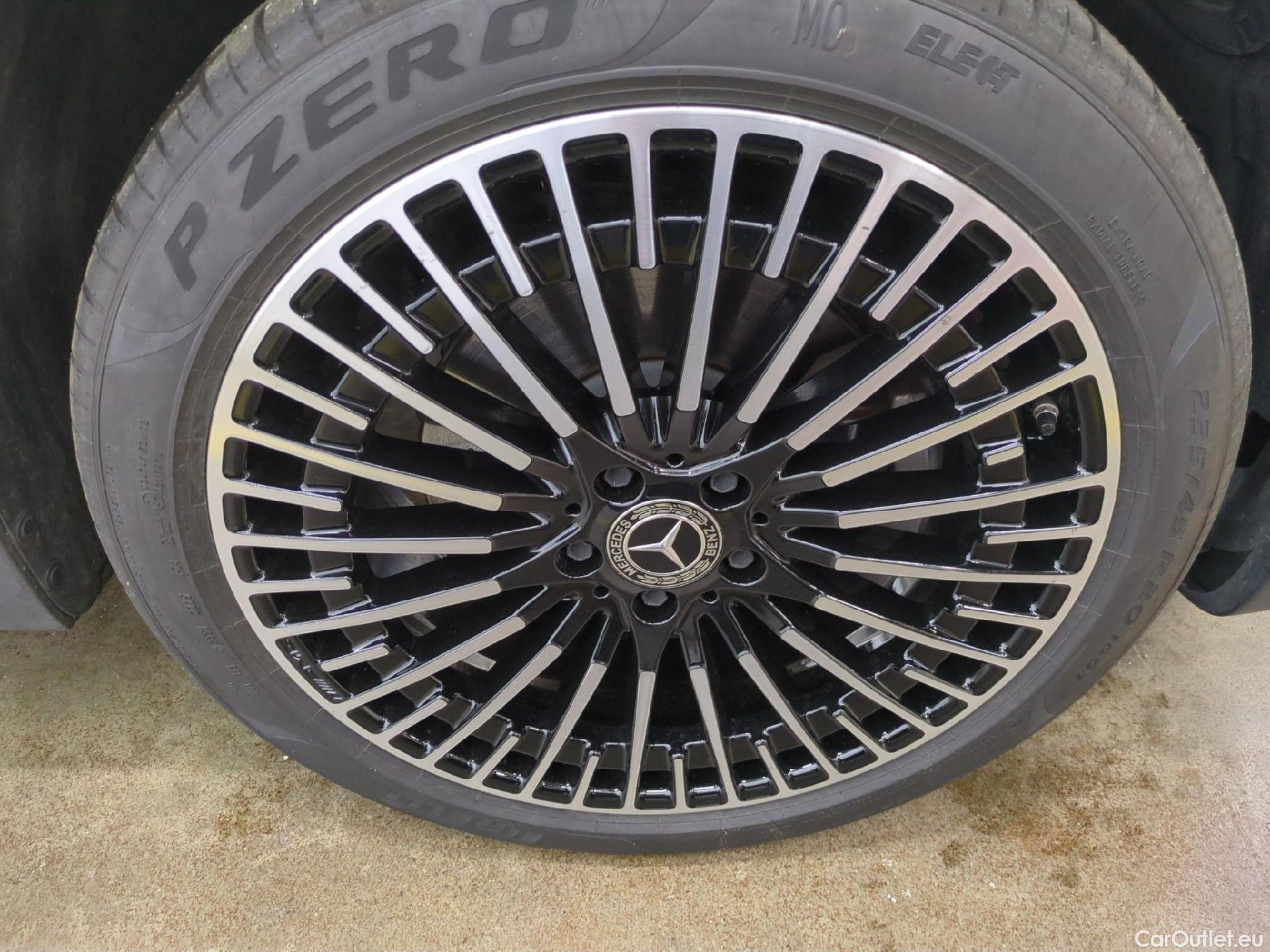  Mercedes  EQA MERCEDES-BENZ  / 2021 / 5P / SUV  250 AMG Line #1