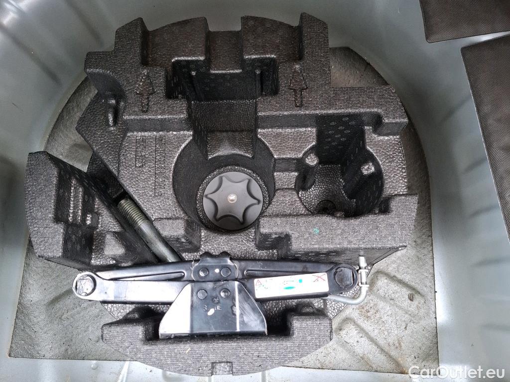  Nissan  Micra NISSAN  / 2016 / 5P / Berline IG-T 92 Business Edition #25