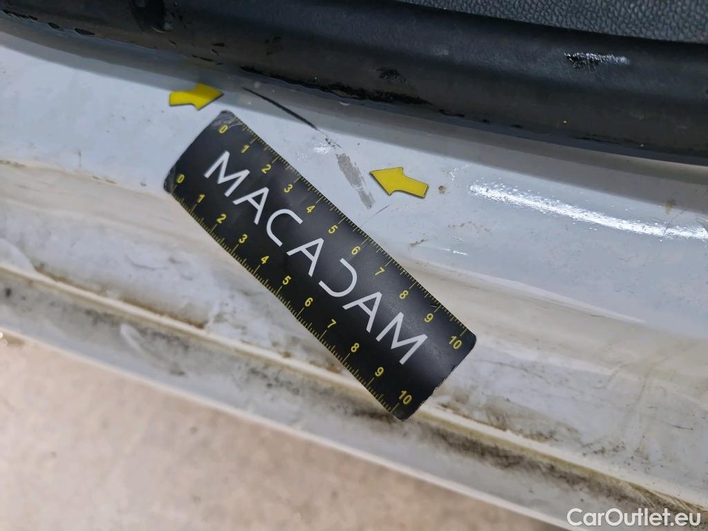  Opel  Corsa  F e Edition Business 50kWh BVA #18