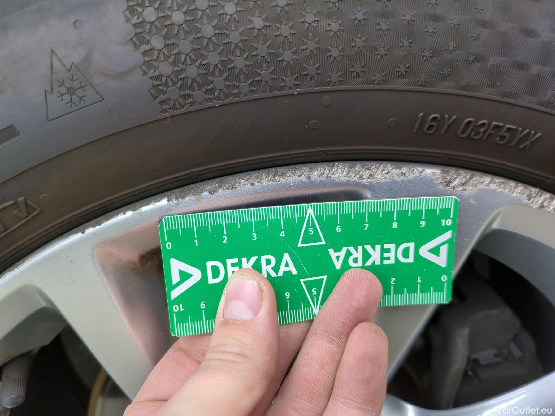  Opel  Corsa  F Elegance Business 1.2 Turbo 100CV BVM6 E6d #1