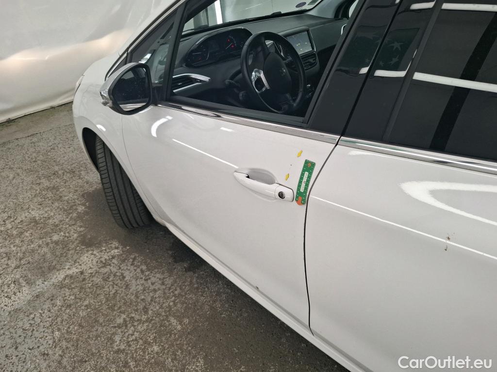  Peugeot  208  Allure Business 1.2 PureTech 110CV BVM6 E6dT #8