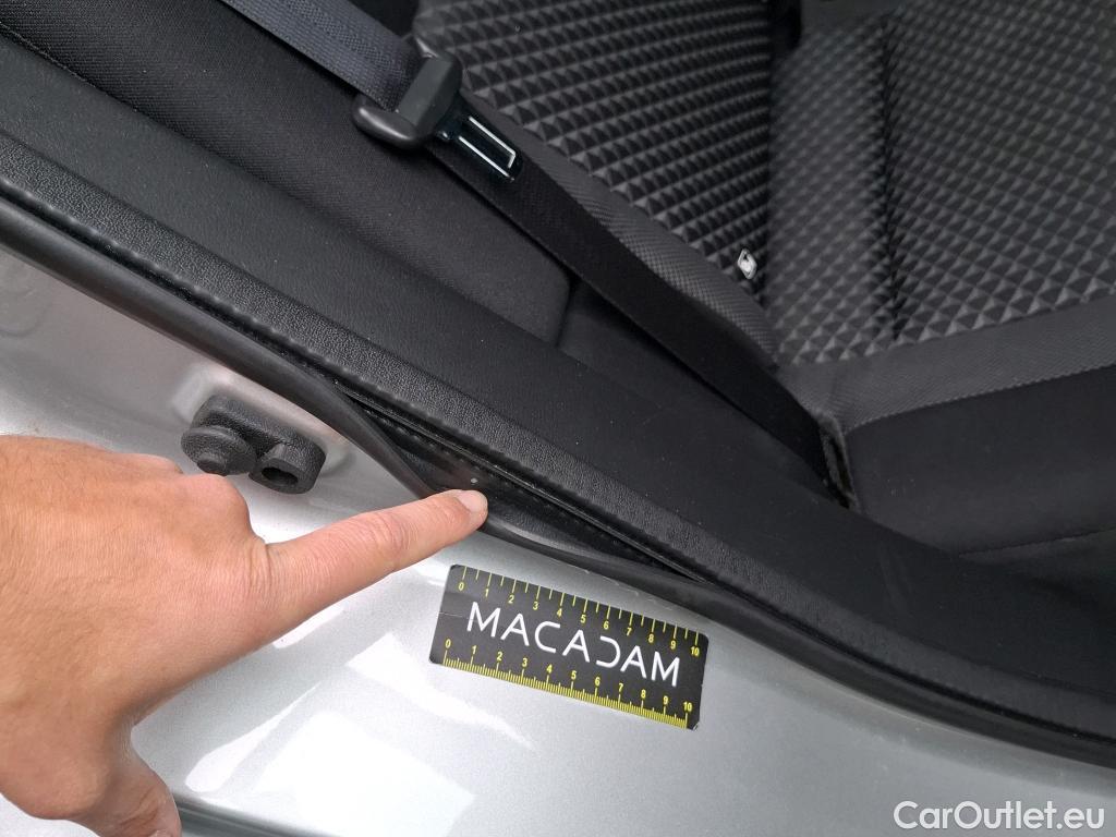  Nissan  Micra NISSAN  / 2016 / 5P / Berline IG-T 92 Business Edition #24