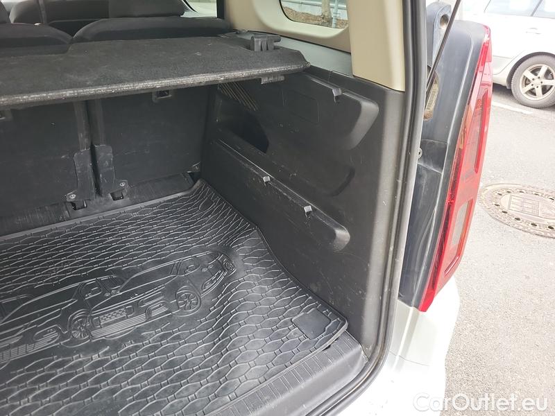  Opel  Combo  Life (E)  (2018) Com.L.1.5D 96 Elegance Plus 5d #18