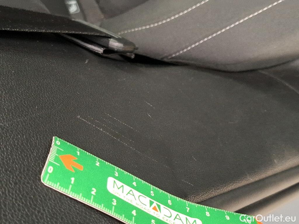  Volkswagen  Golf  VOLKSWAGEN / 2020 / 5P / Berline 1.4 eHybrid OPF 204 DSG6 Style #23